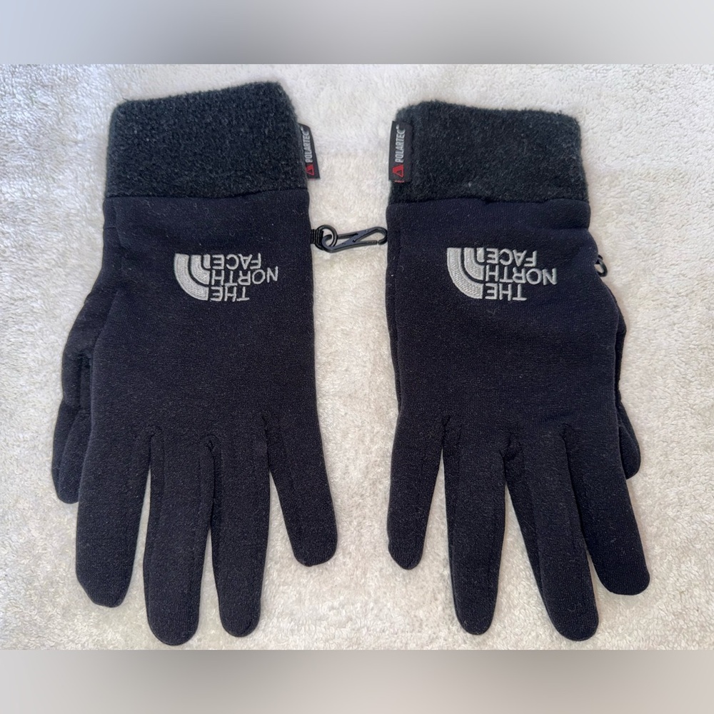 The North Face Black Gloves, Unisex.